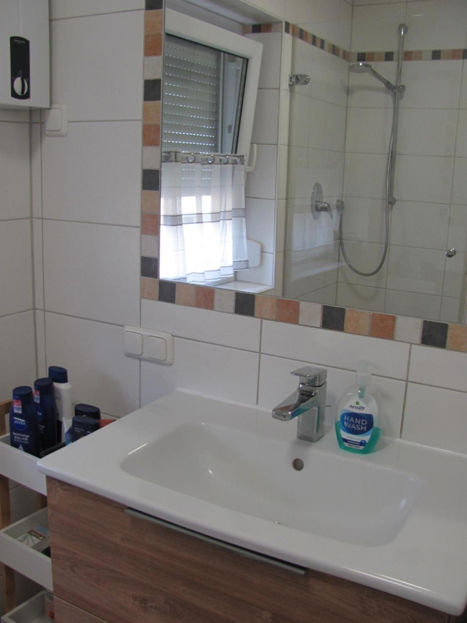 #3 Gemuetliches Ruhiges Zimmer Gartenblick, Gemeinschaftsbad W-Lan Airport Nah Gelegen Mit Late Night Check In Haus Nr 9,5 Trunkelsberg Εξωτερικό φωτογραφία